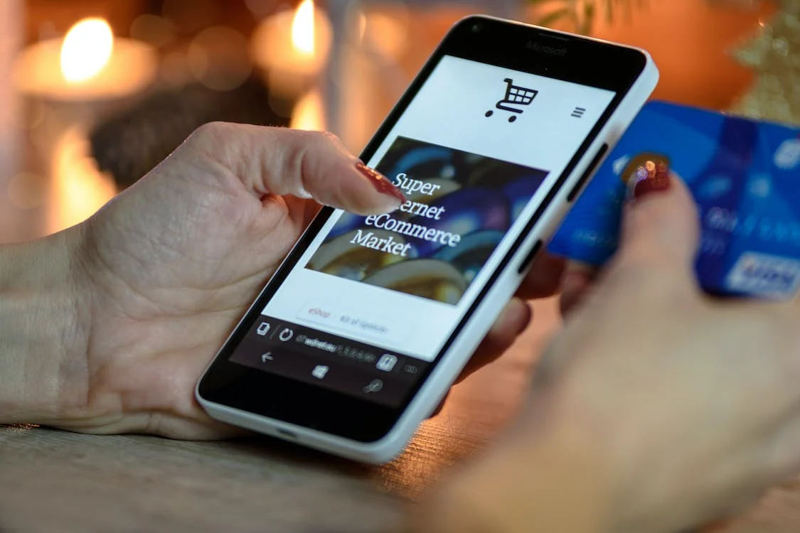 Final: What is eCommerce | SafetyGuardiens
